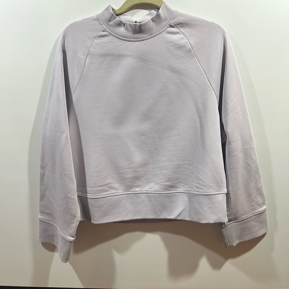 ON Cloud Crew Neck Athletic Long Sleeve Essential Sweatshirt Size XLarge - Picture 6 of 9